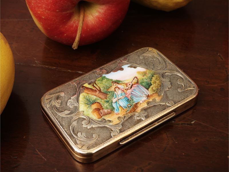 Tabacchiera da collezione in argento e smalti