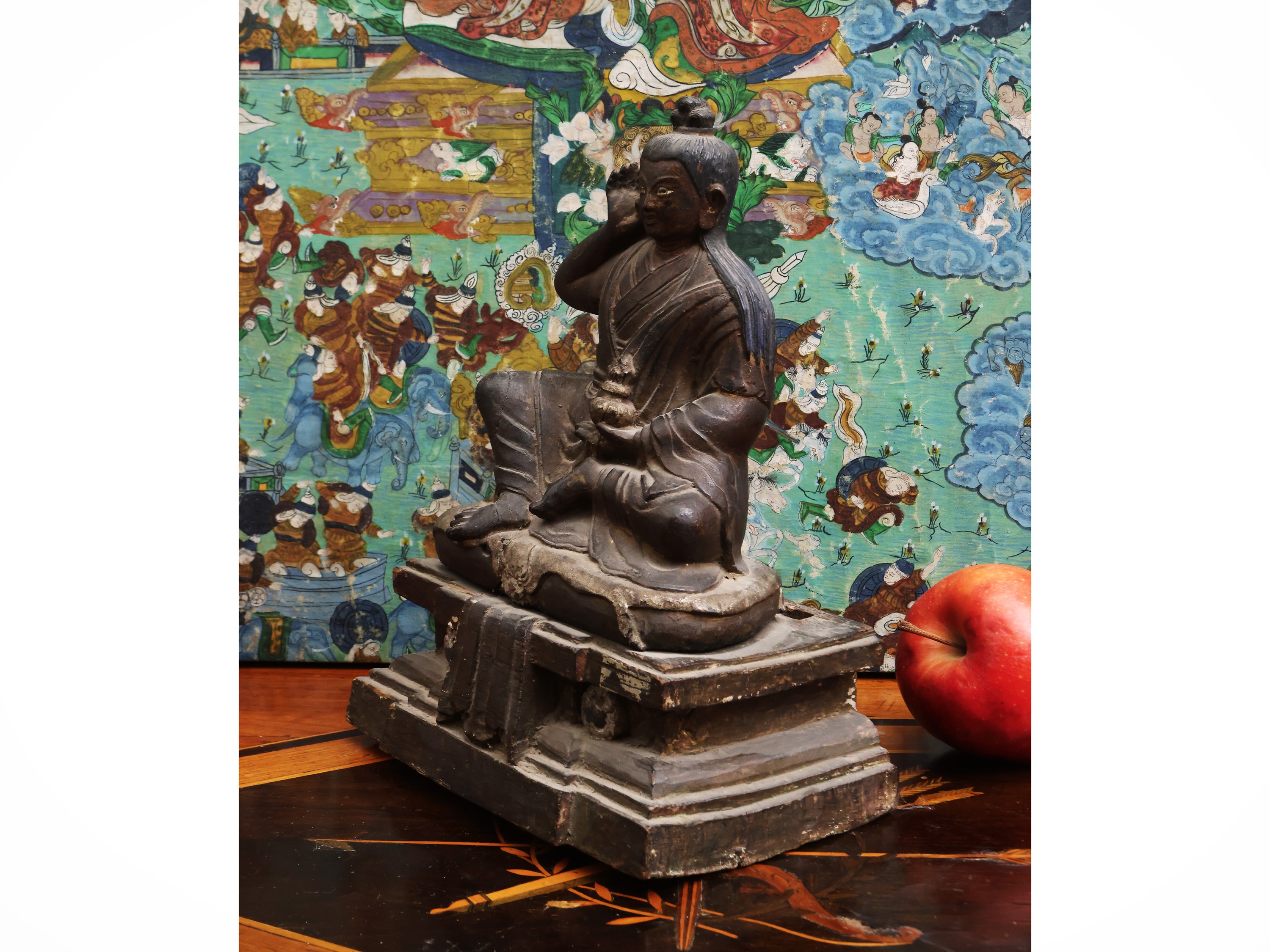 Scultura lignea raffigurante il mistico tibetano Milarepa