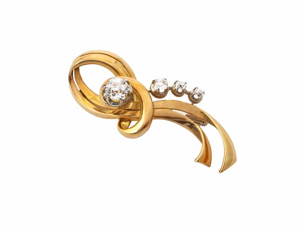 Spilla in oro giallo e bianco con diamanti  - Asta Gioielli e Orologi - Maison Bibelot - Casa d'Aste Firenze - Milano