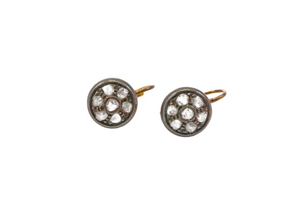 Gold and silver lever earrings with rosette diamonds