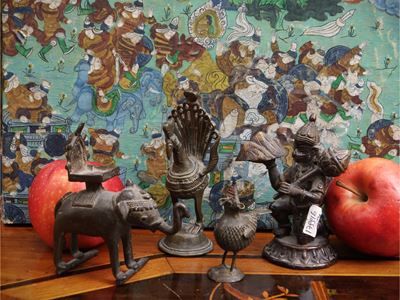 Quattro Piccole Figure Votive in Bronzo