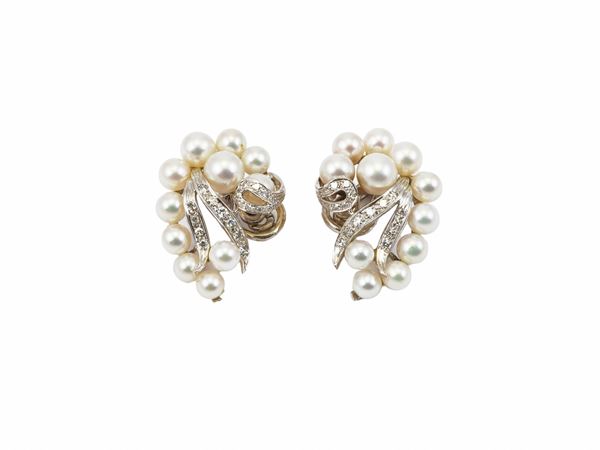 Orecchini in oro bianco 14 kt con diamanti e perle  (Anni Novanta)  - Asta Gioielli e Orologi - Maison Bibelot - Casa d'Aste Firenze - Milano