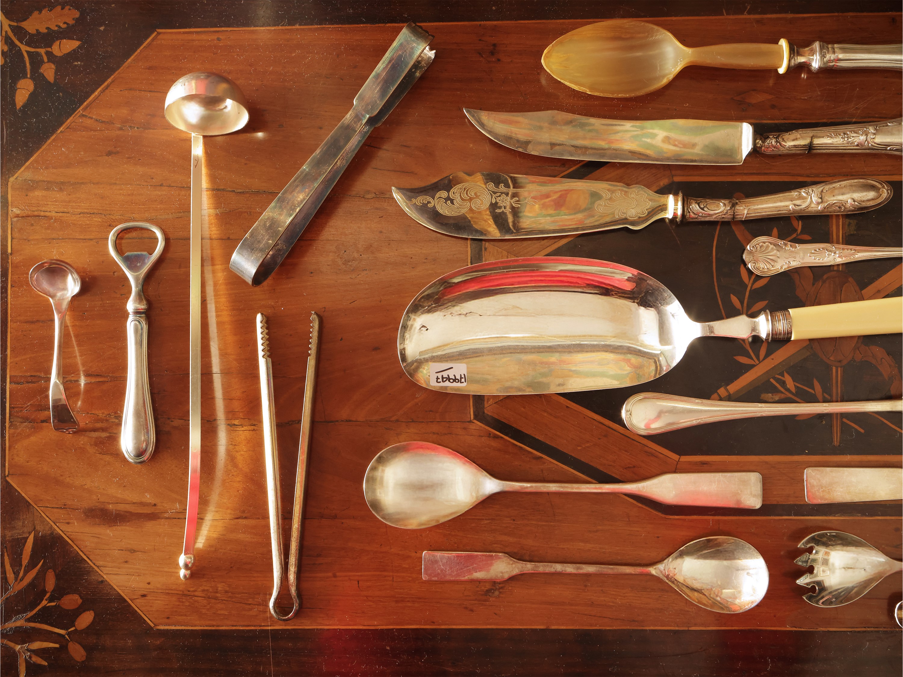 Assortimento di Posate in Argento e Metallo Argentato