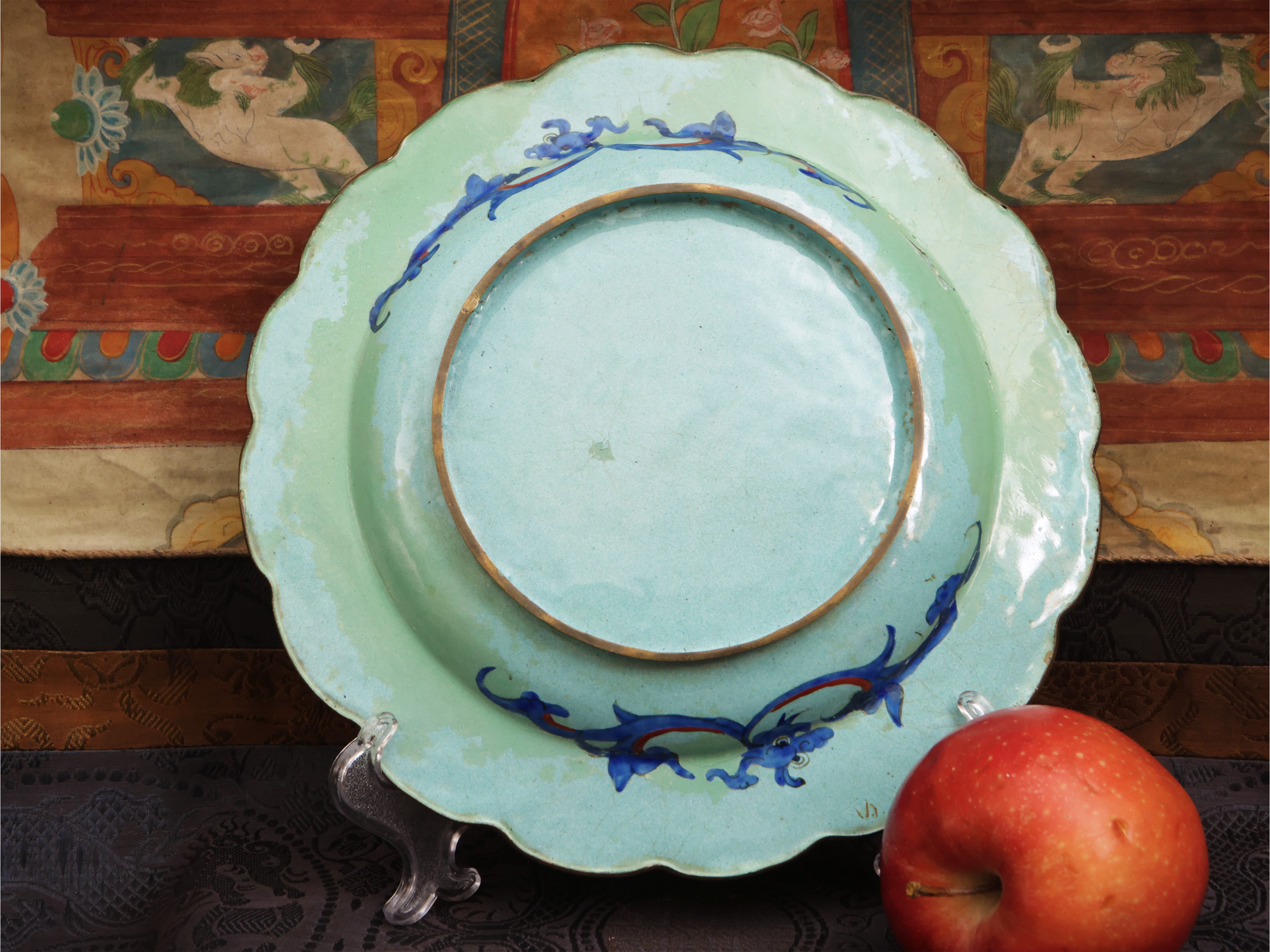 Piatto in rame con smalto dipinto, Cina, dinastia Qing