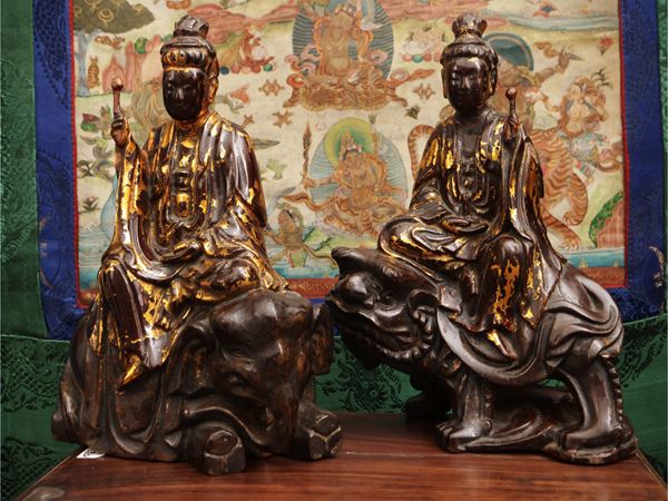 Coppia di figure di Manjushri e Samantabhadra su leone ed elefante Cina, dinastia Qing