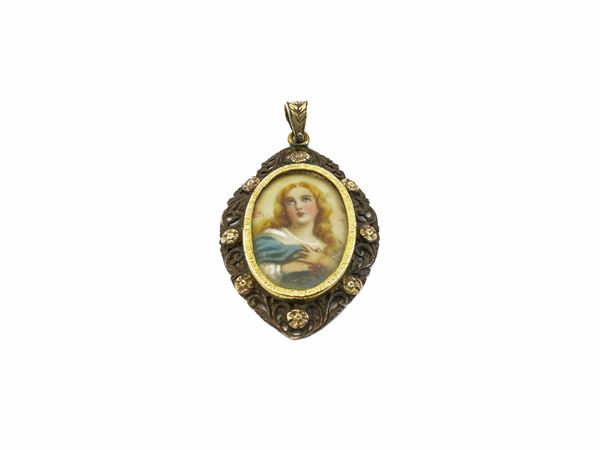 Pendente Votivo in oro giallo e argento con miniatura  - Asta Gioielli e Orologi - Maison Bibelot - Casa d'Aste Firenze - Milano
