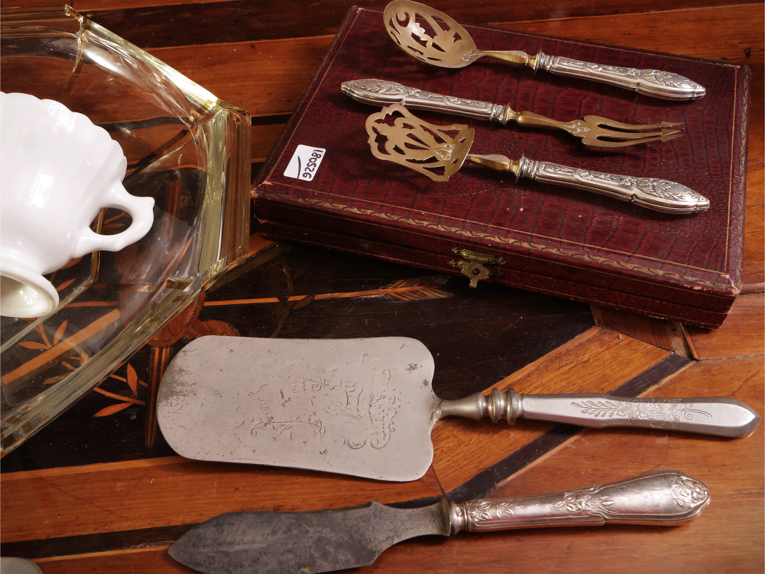 Miscellanea di accessori per la tavola d'epoca, XIX/XX secolo