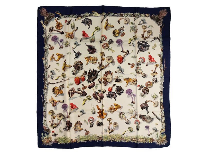 Hermès - Foulard in seta "Les champignos"