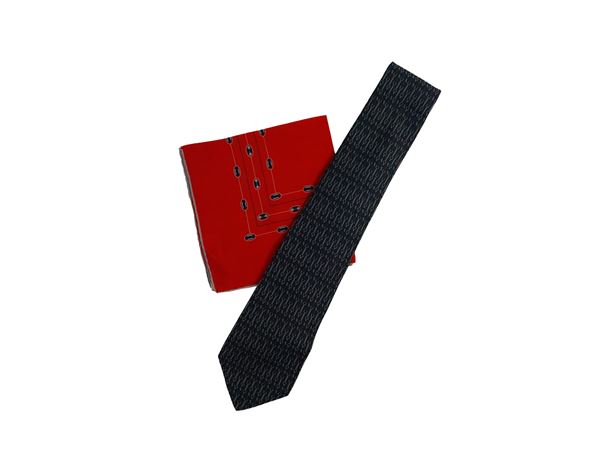 Gucci - Silk pocket square and tie
