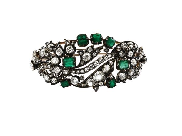 Bracciale rigido in oro giallo e argento con smeraldi e diamanti