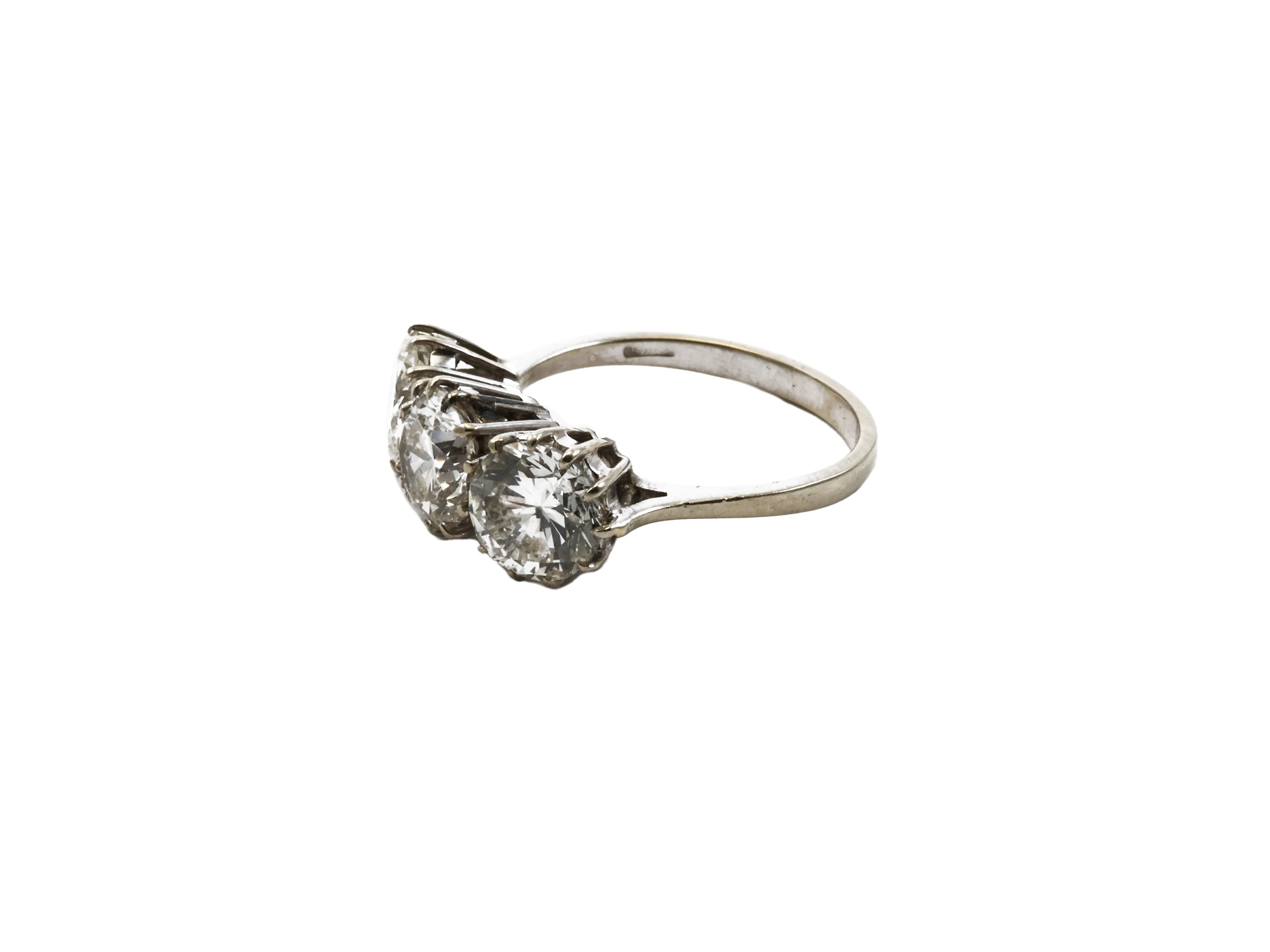 Anello trilogy in oro bianco con diamanti
