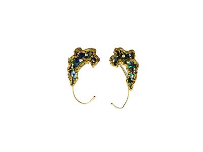 Paio di orecchini, oro giallo 18Kt con diamanti taglio brillante e madreperla