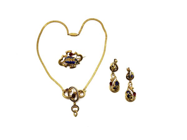 Bourbon parure in various title gold and enamels with glass paste
