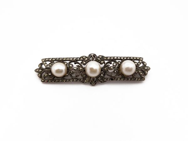Spilla d'epoca a barretta in argento