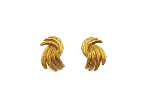 Monet - Clip earrings