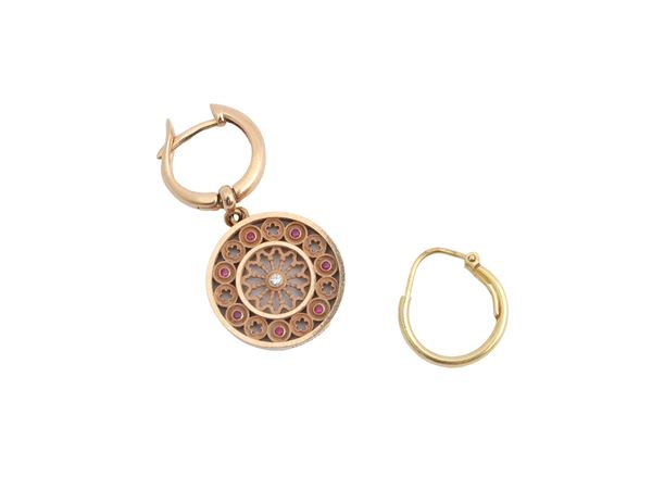 Humilis Assisi, Mono orecchino in oro giallo e oro rosa 750  - Asta Gioielli e Orologi - Maison Bibelot - Casa d'Aste Firenze - Milano