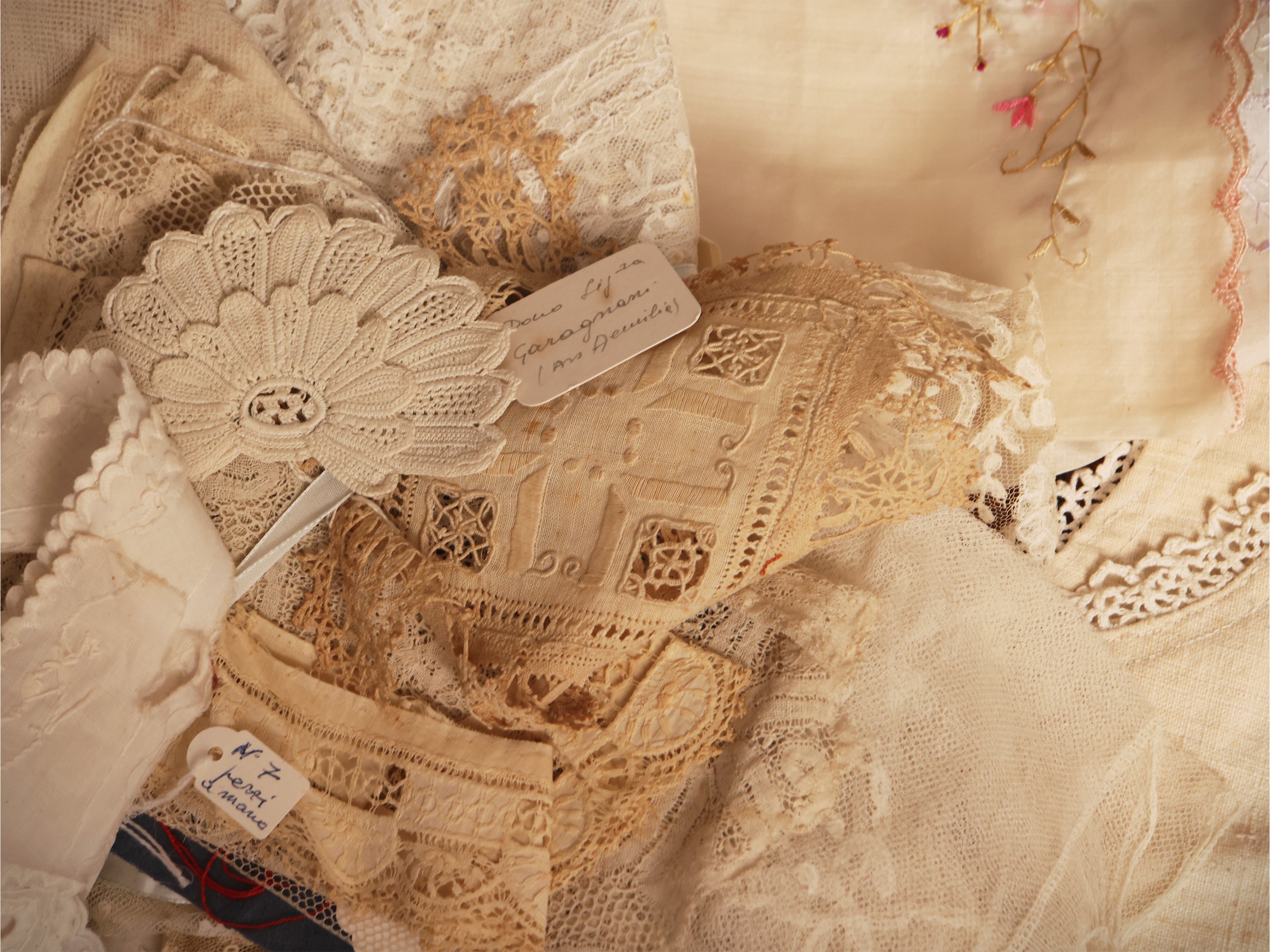 Assortimento di ricami