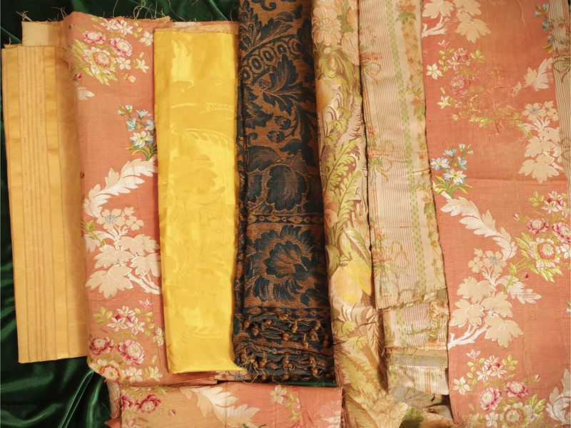 Varietà di tessuti d'epoca