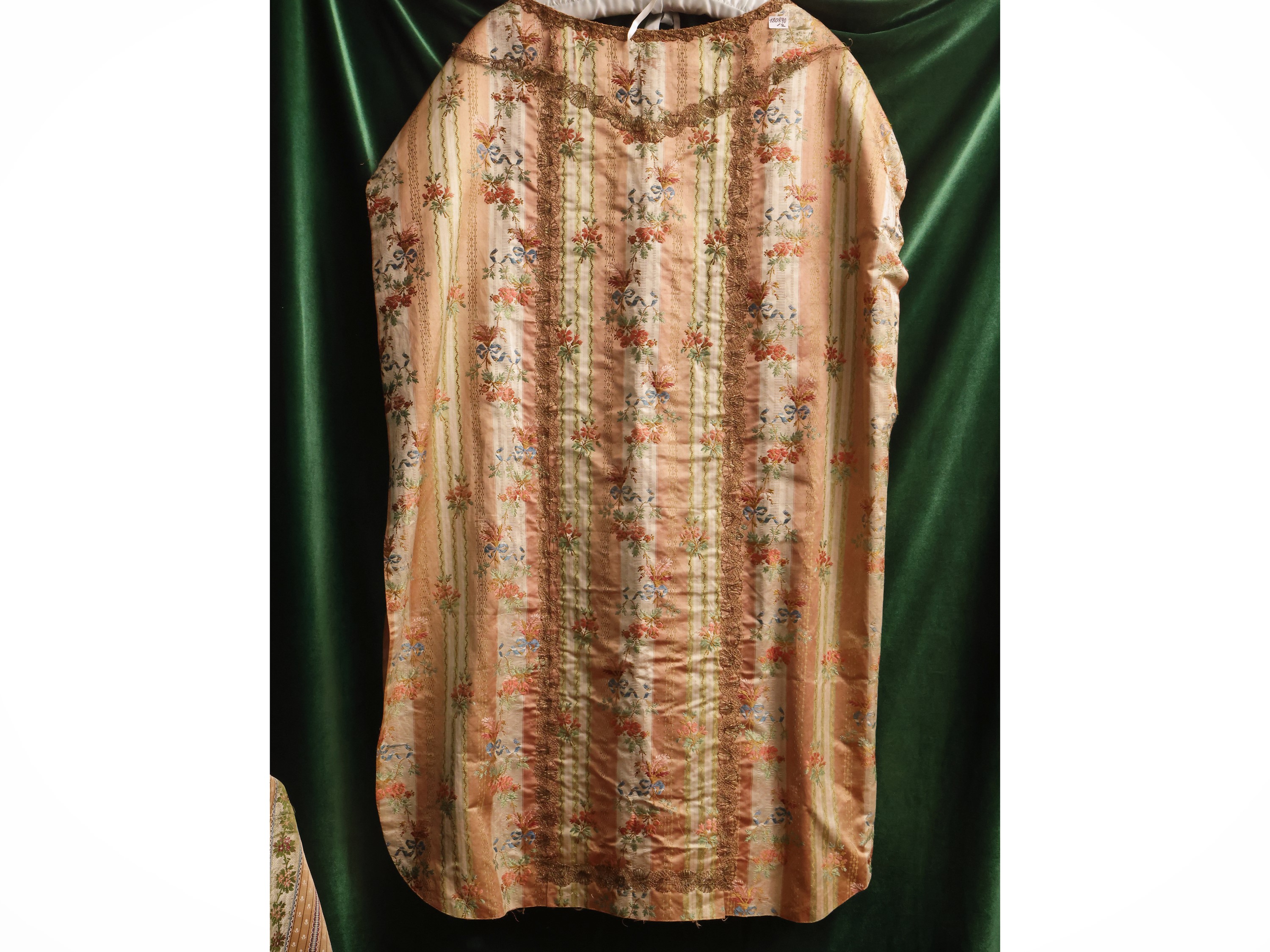 Due pianete in broccato di seta