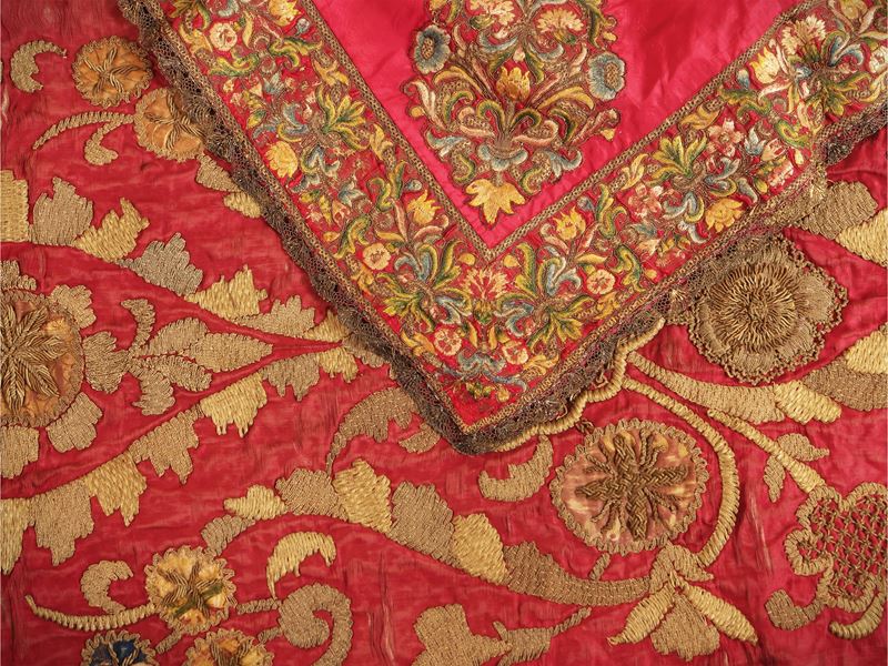 Due paliotti liturgici