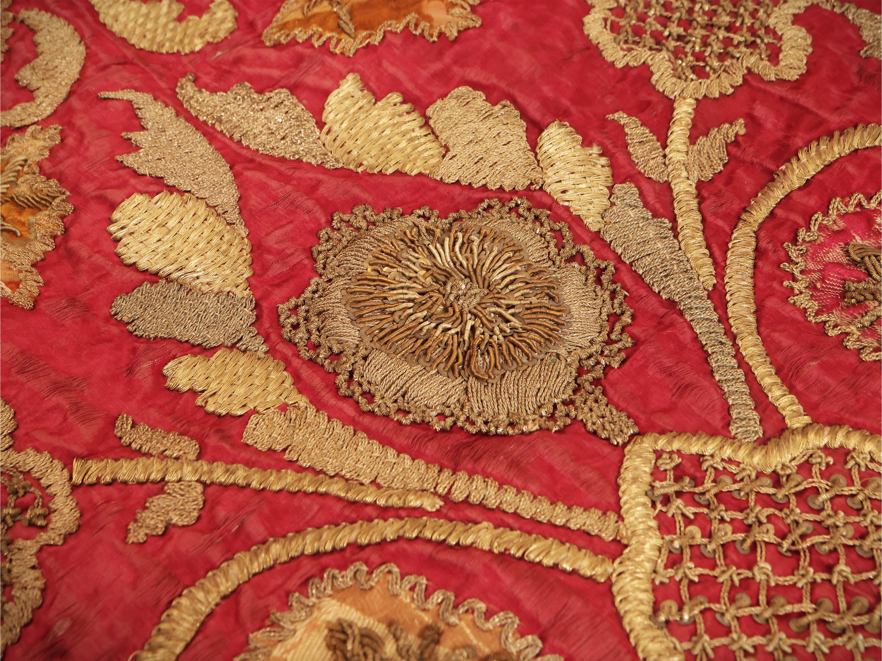 Due paliotti liturgici