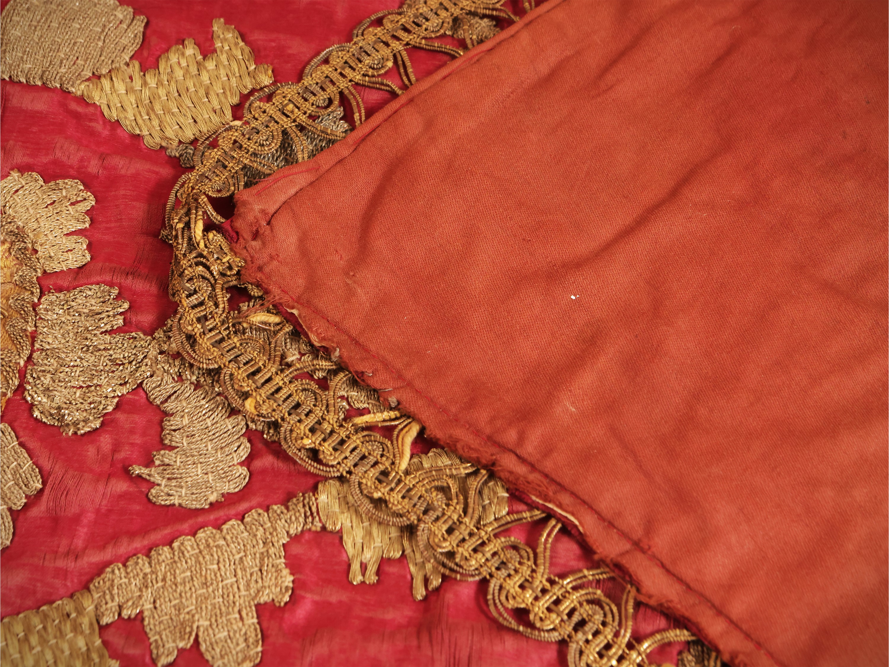 Due paliotti liturgici