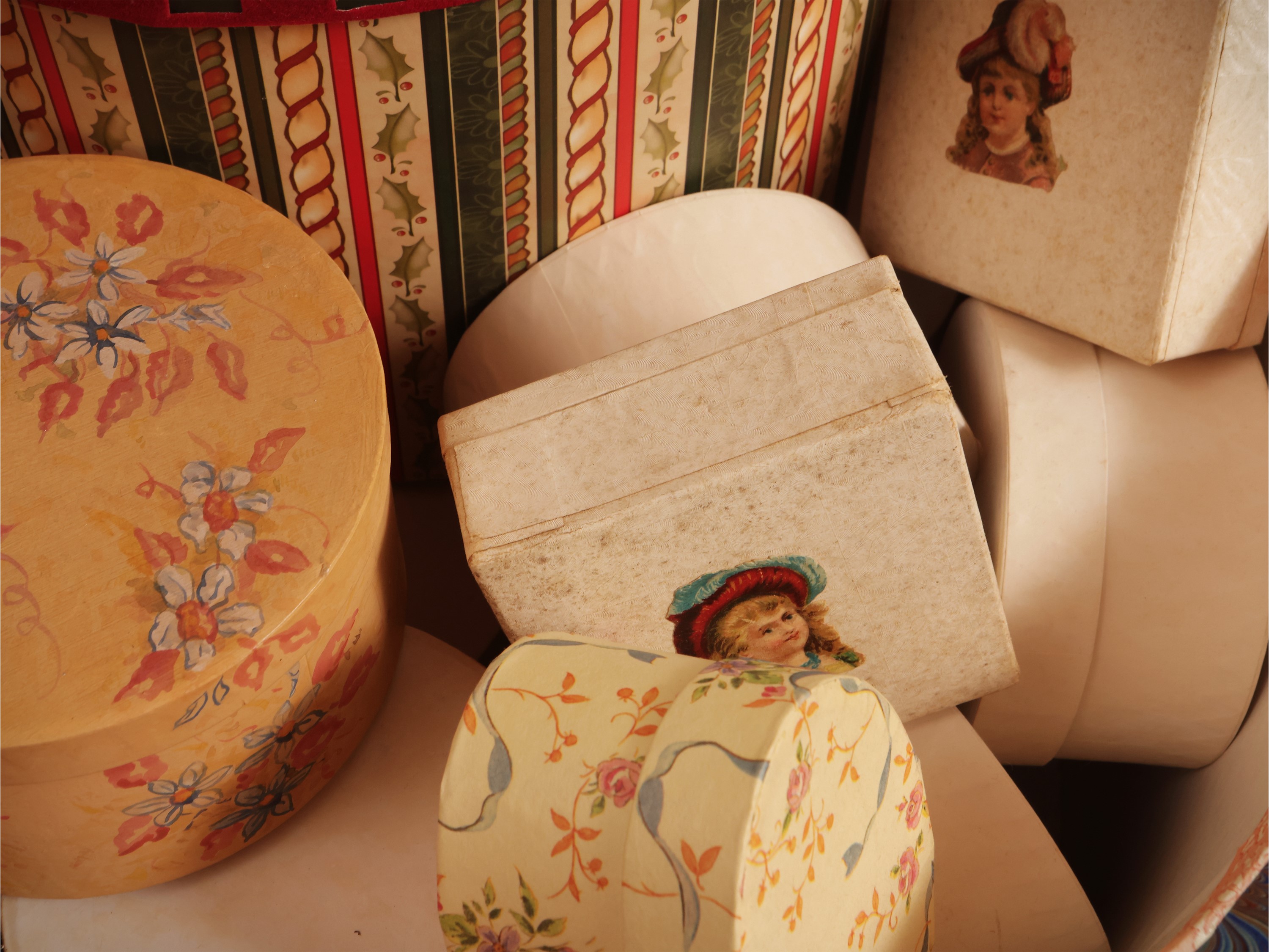 Assortimento di carte da parati, alcune Laura Ashley
