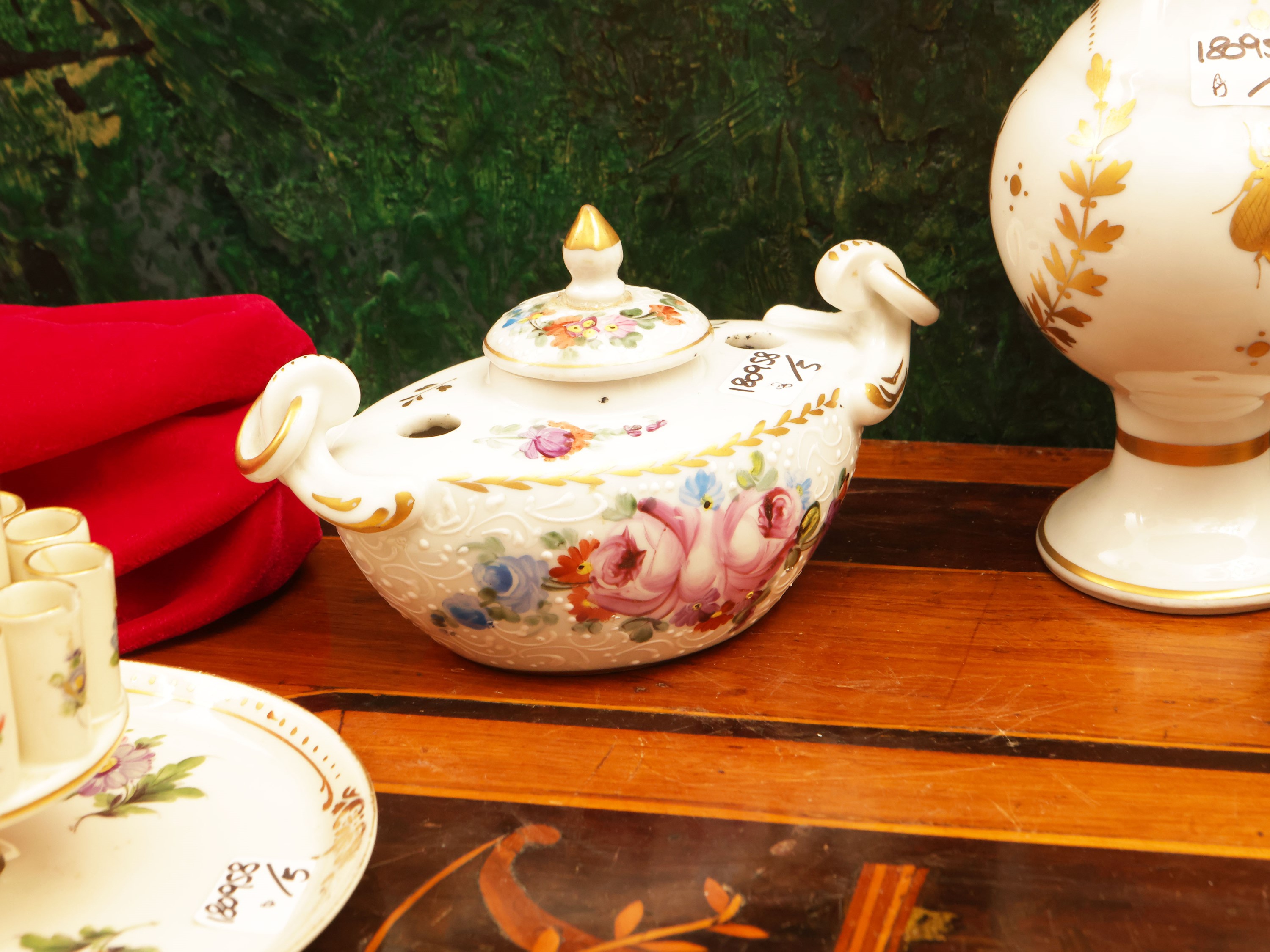 Raccolta di Porcellane da Collezione, Limoges e Dresda