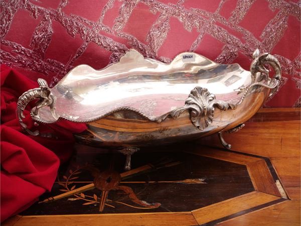 Silver metal centerpiece