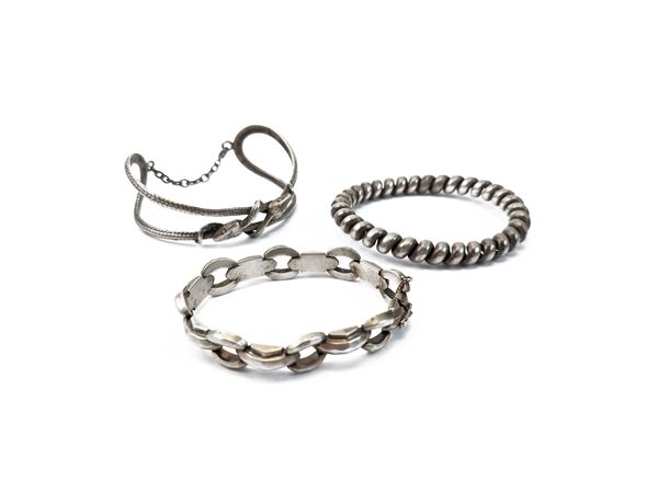 Three silver bracelets  - Auction Vintagemania - Winter selection - Maison Bibelot - Casa d'Aste Firenze - Milano