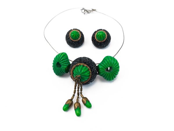Demi parure Collana e Orecchini a clip in resina nera e verde
