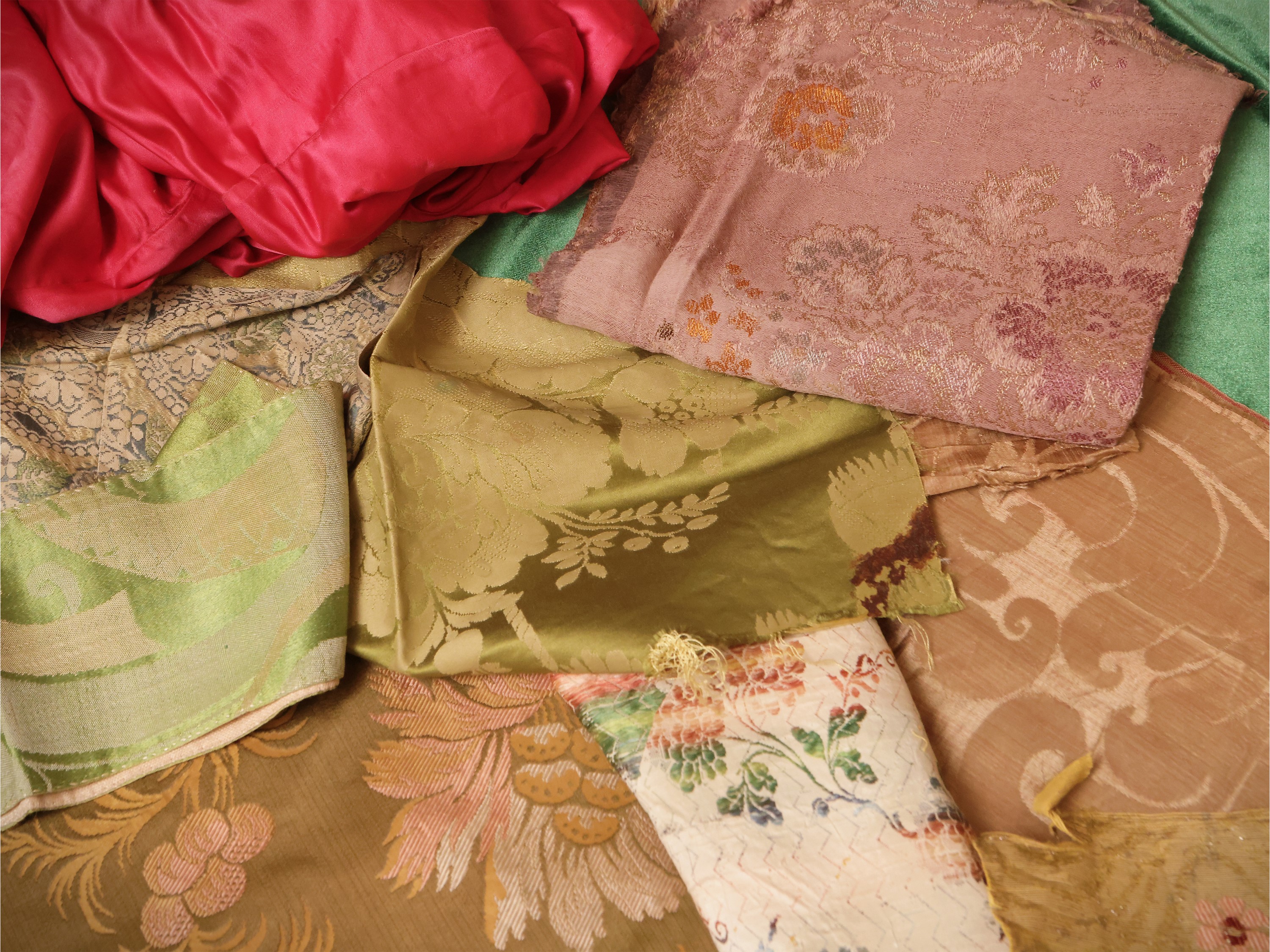 Assortimento di scampoli di tessuti