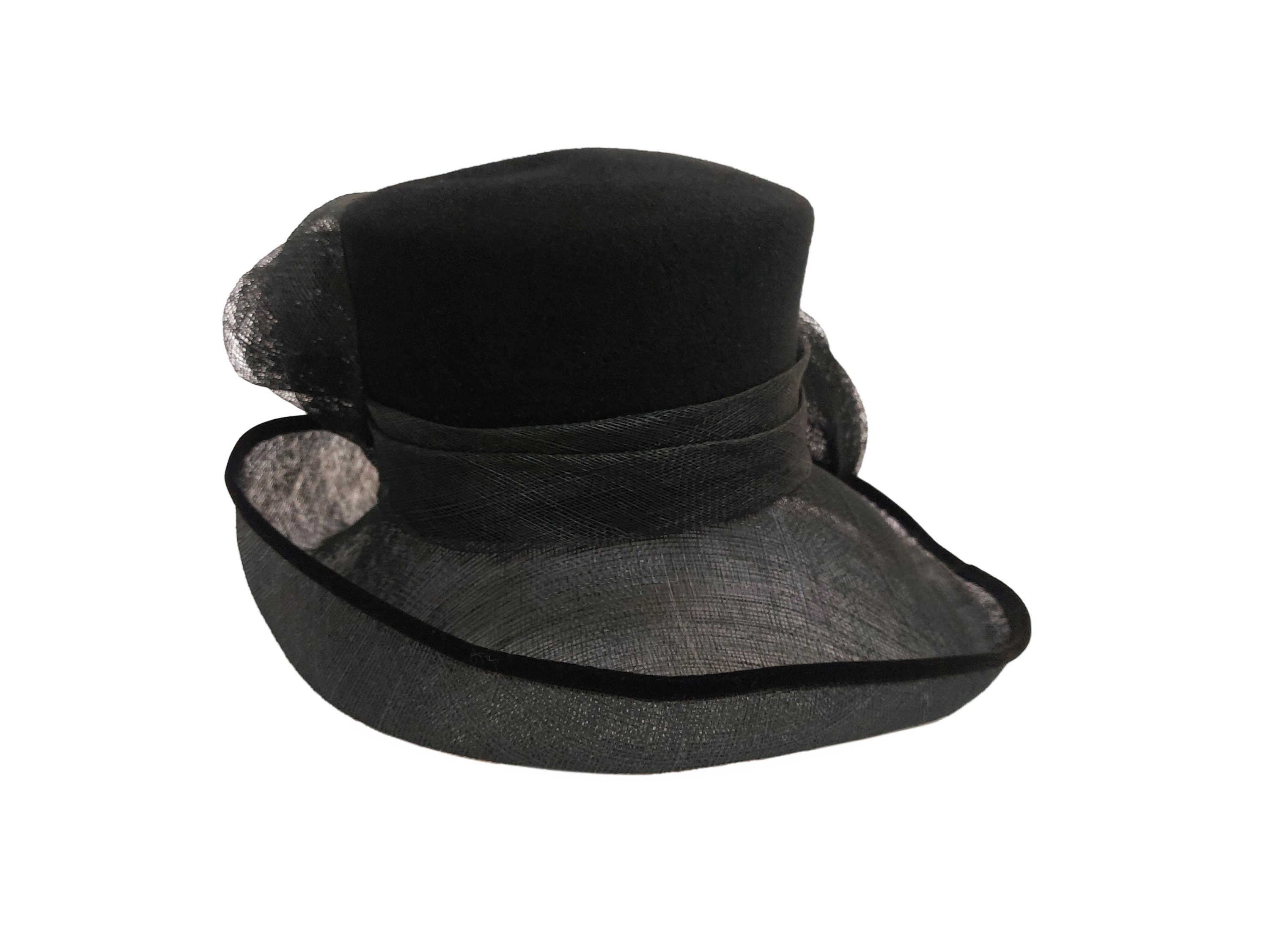 Cappello da cerimonia in panno nero e paglia