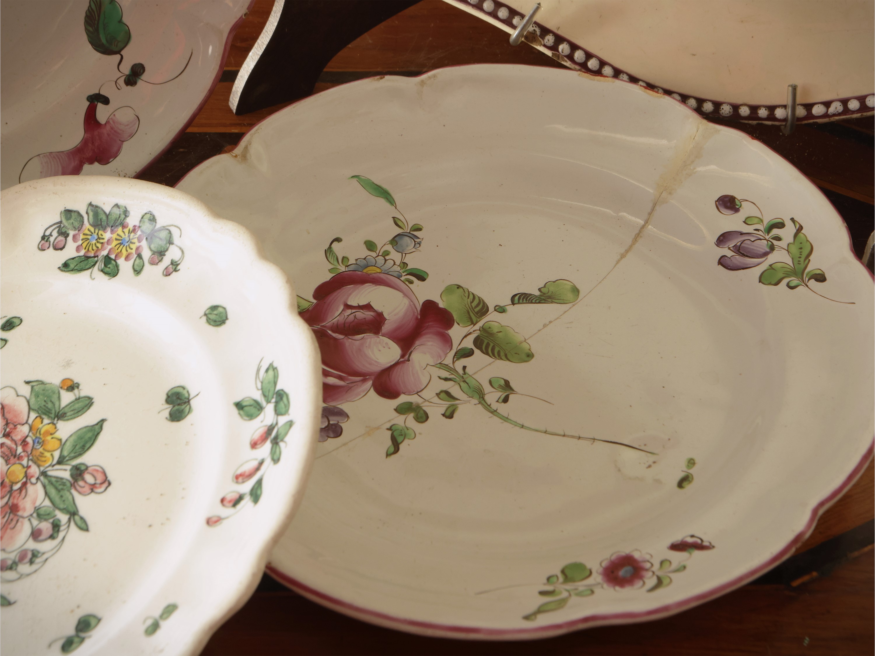 Collezione di piatti in terraglia, XVIII/XIX secolo