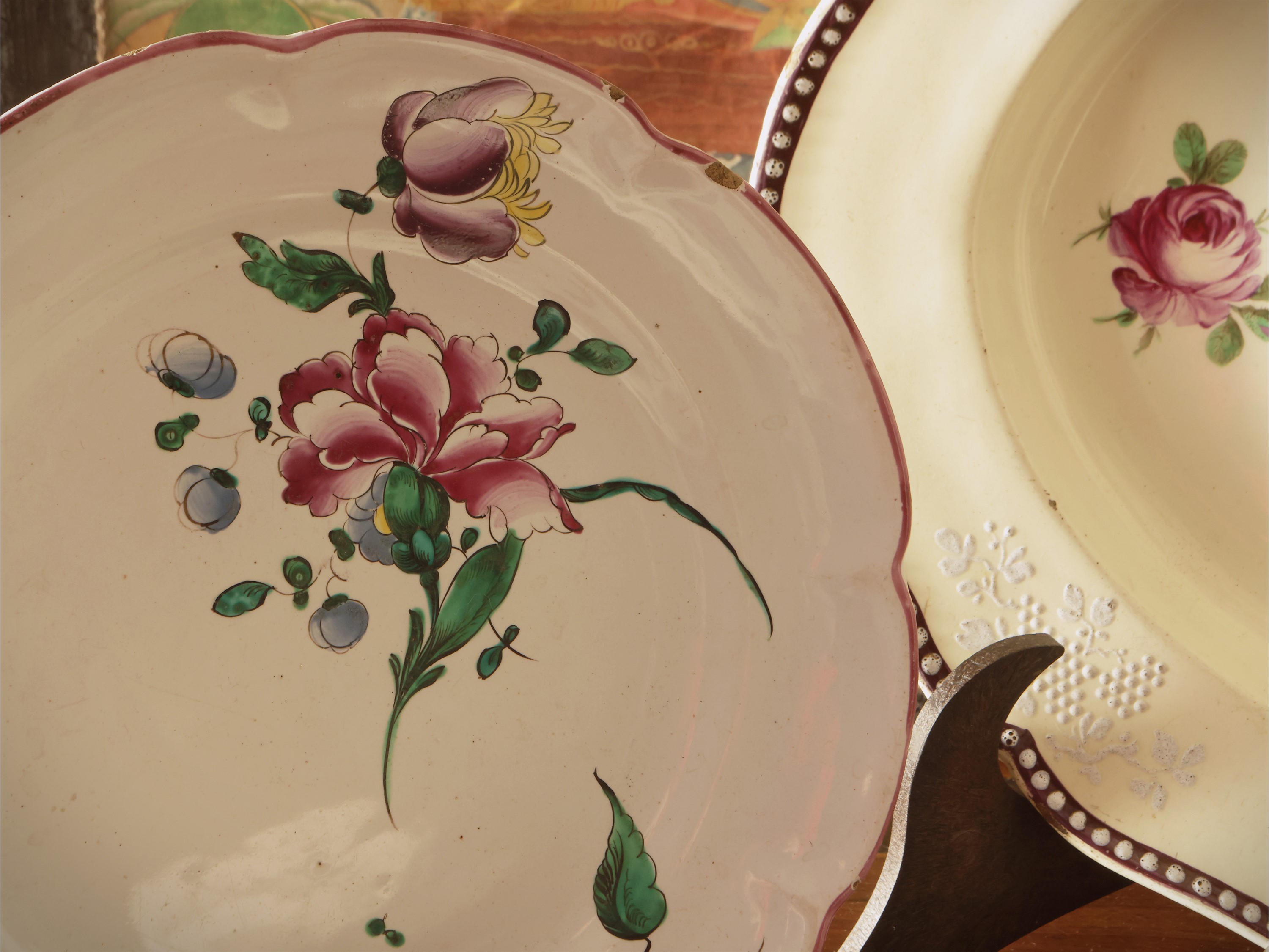 Collezione di piatti in terraglia, XVIII/XIX secolo