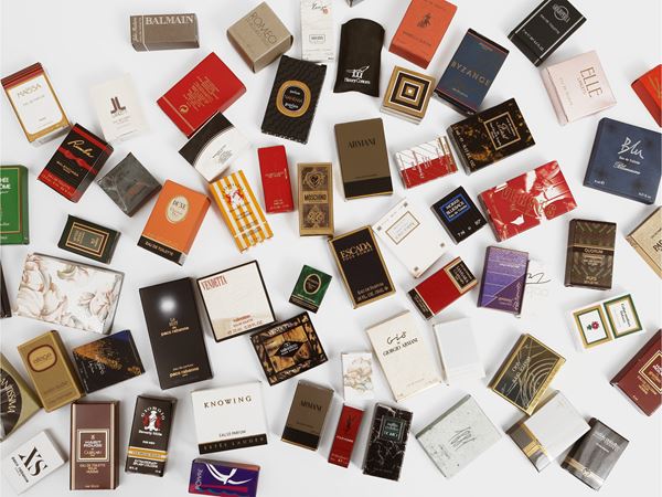 Grande lotto di profumi mignon da collezione
