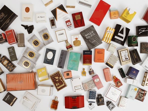 Large batch of collectible miniature perfumes