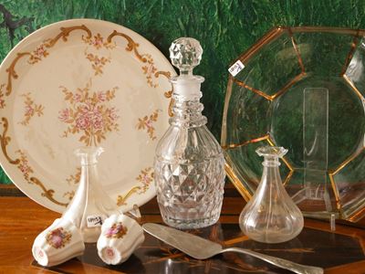 Miscellanea di accessori per la tavola d'epoca, cristallo e porcellana, XIX/XX secolo