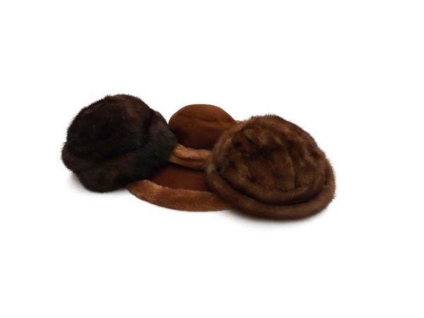 Tre cappelli in pelliccia