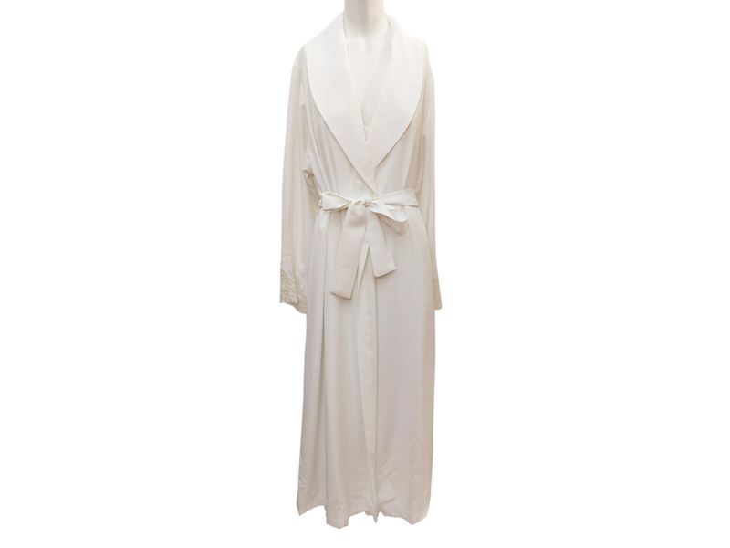 Lingerie, Composé in Seta Bianca