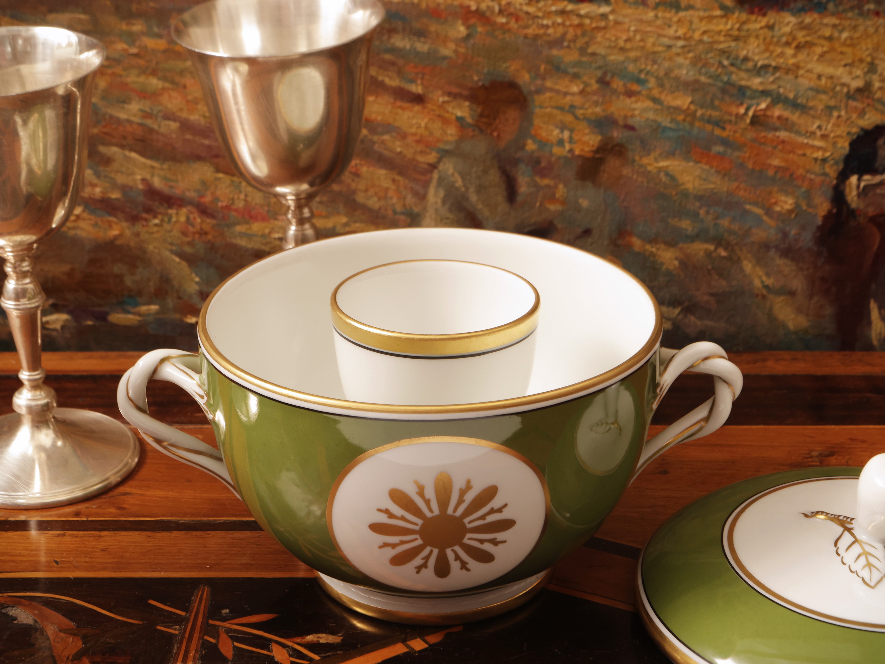 Richard Ginori, Tazza da puerpera in porcellana decorata