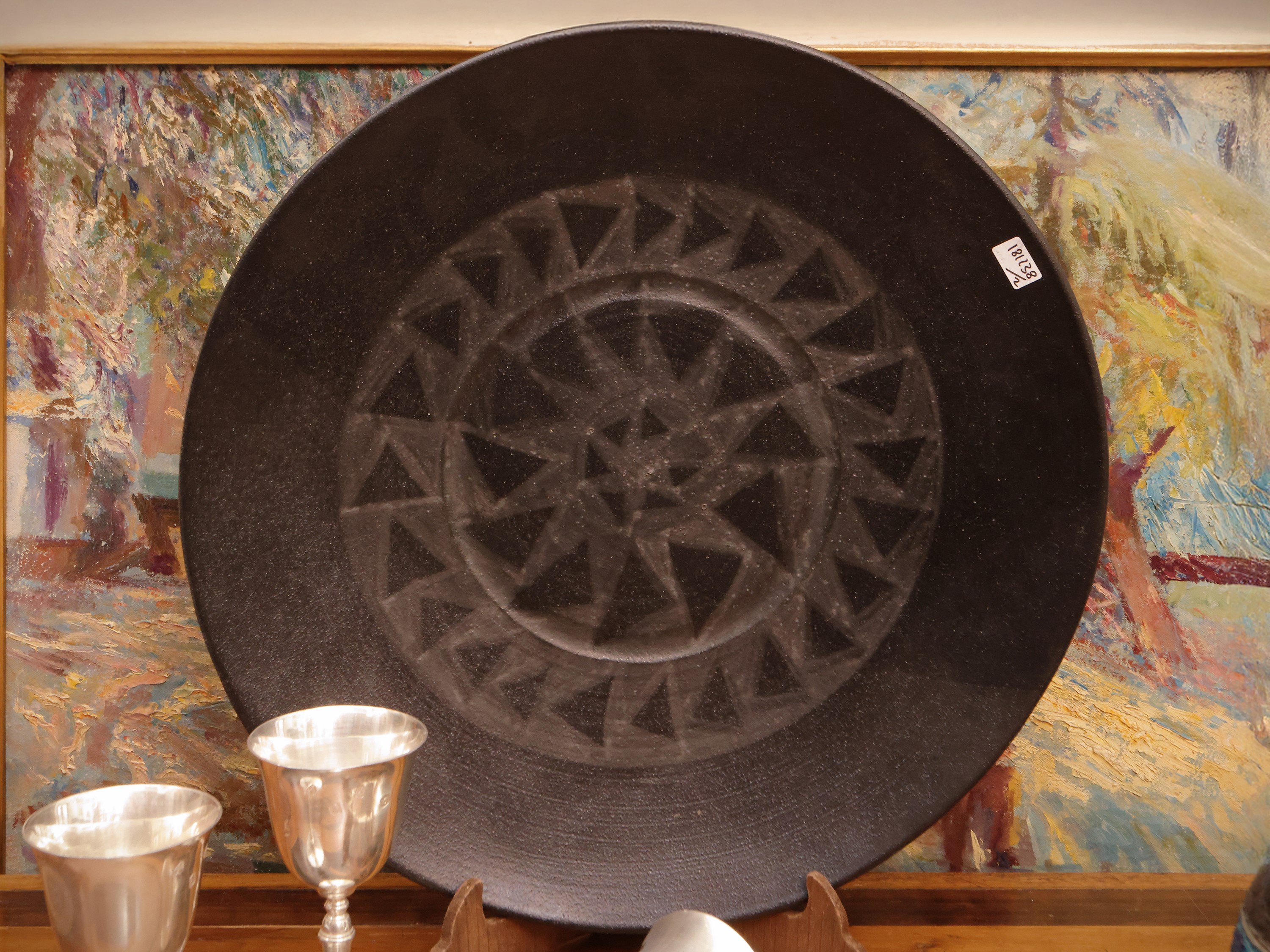 Due accessori in terracotta smaltata