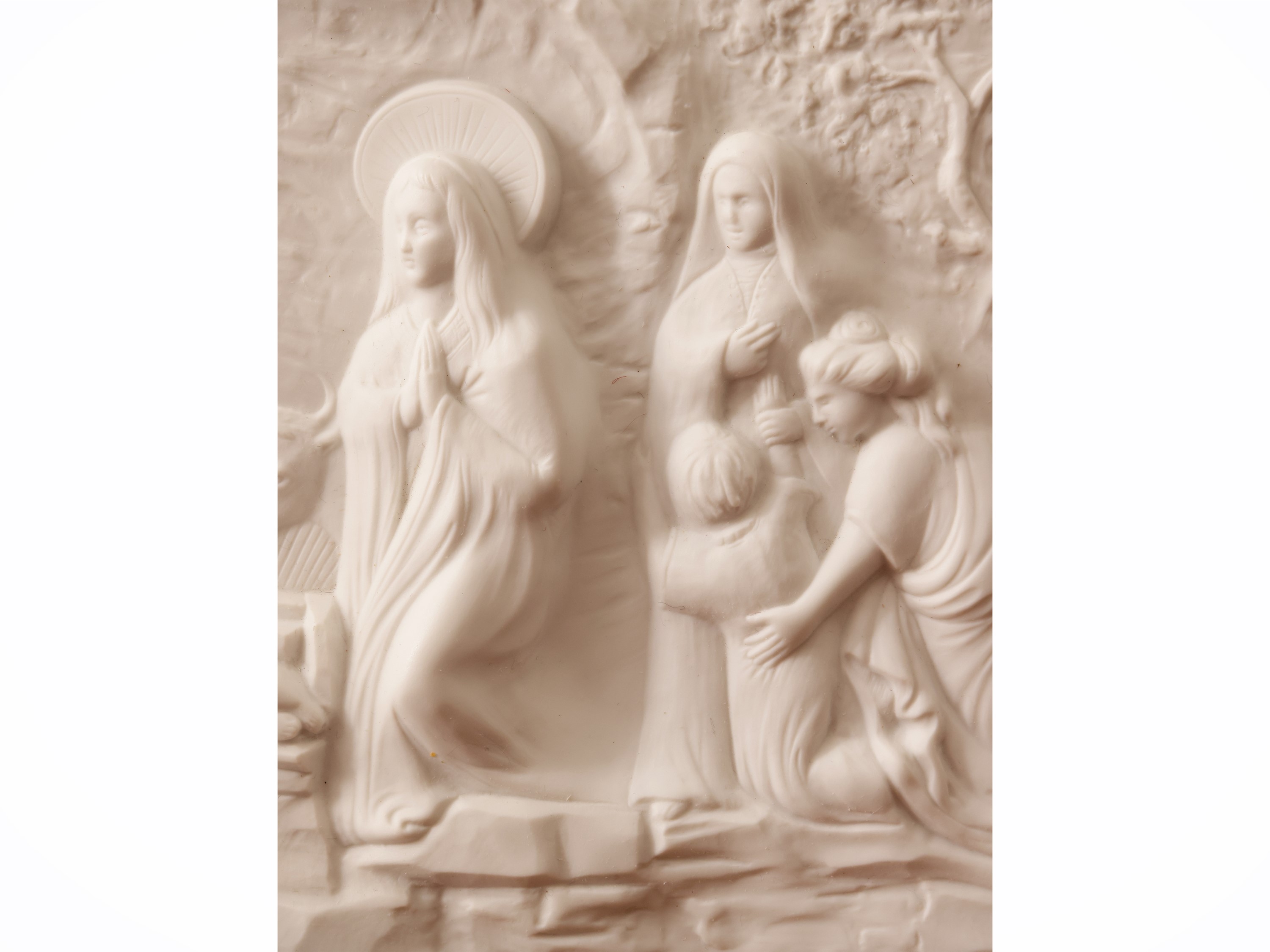 Richard Ginori, Presepe in porcellana biscuit con base in legno