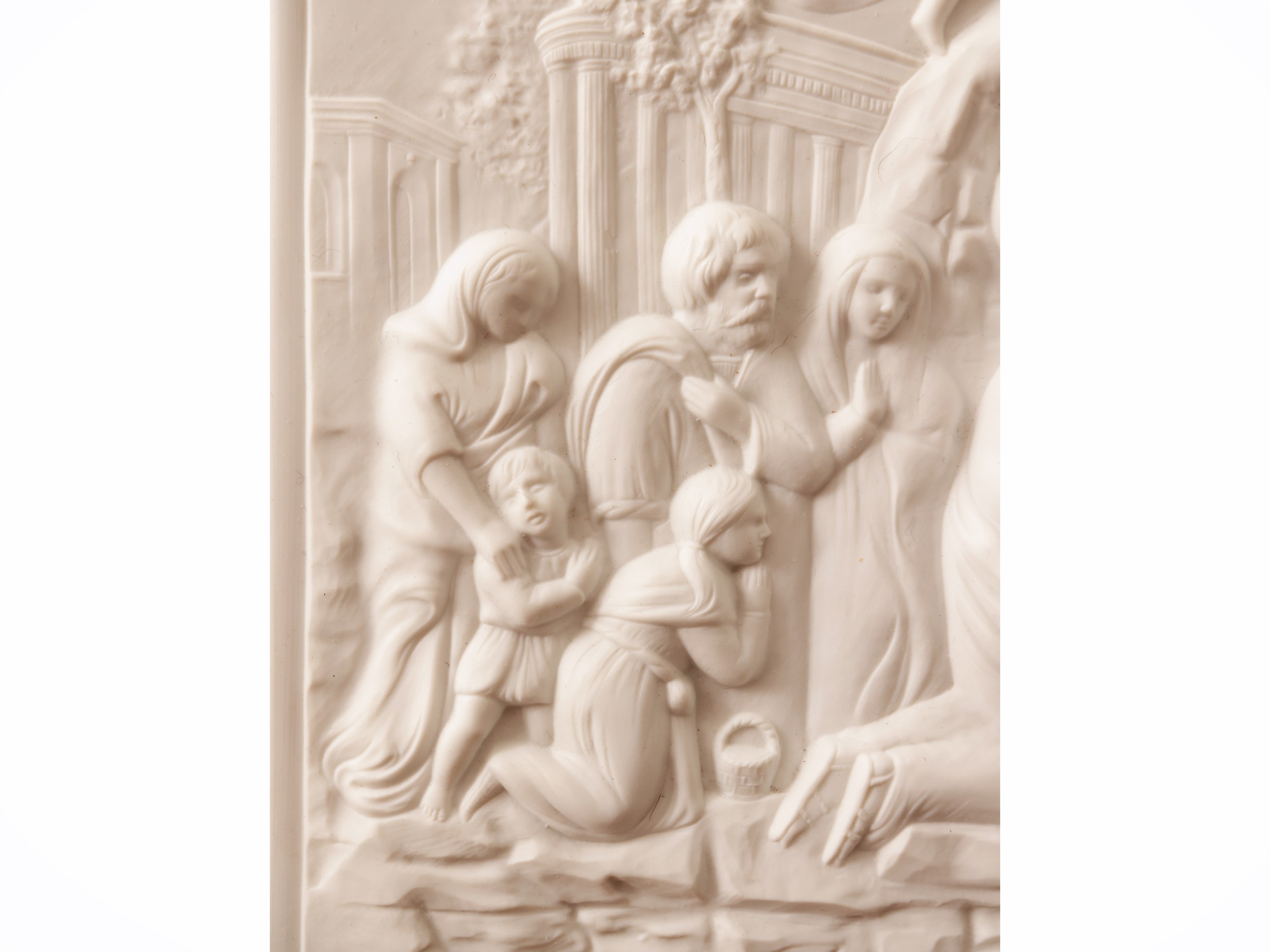 Richard Ginori, Presepe in porcellana biscuit con base in legno