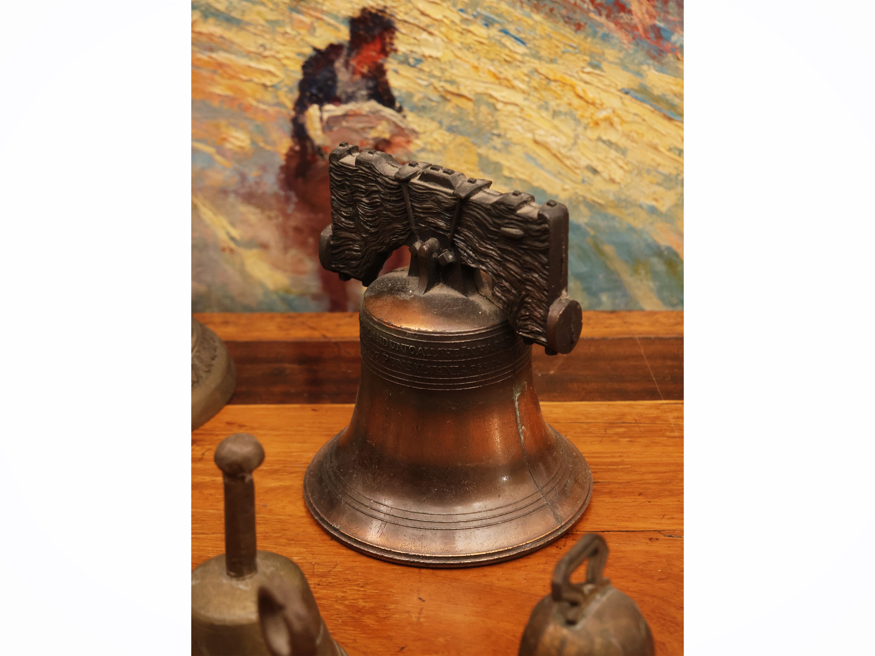 Collezione di campane e campanelle