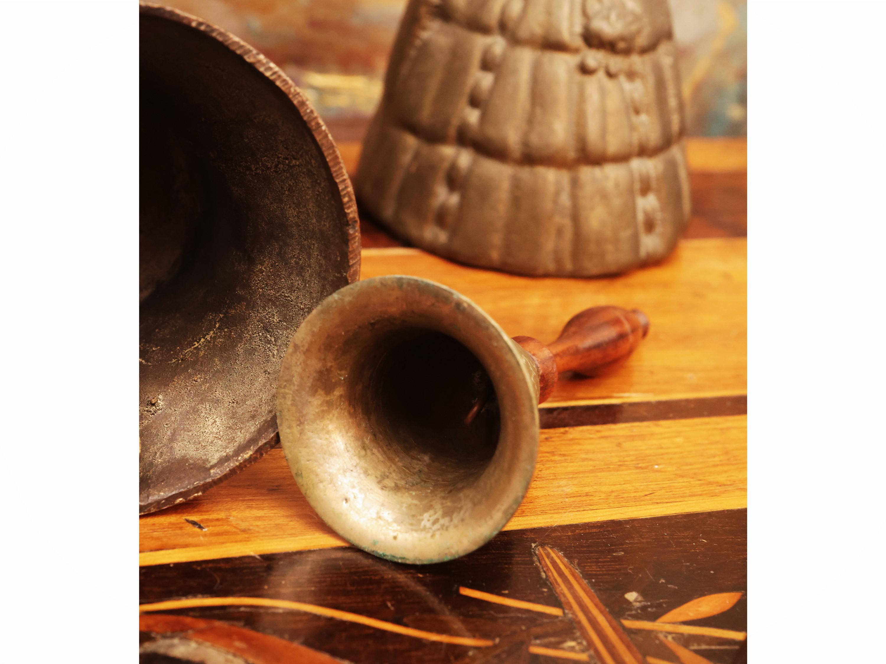 Collezione di campane e campanelle