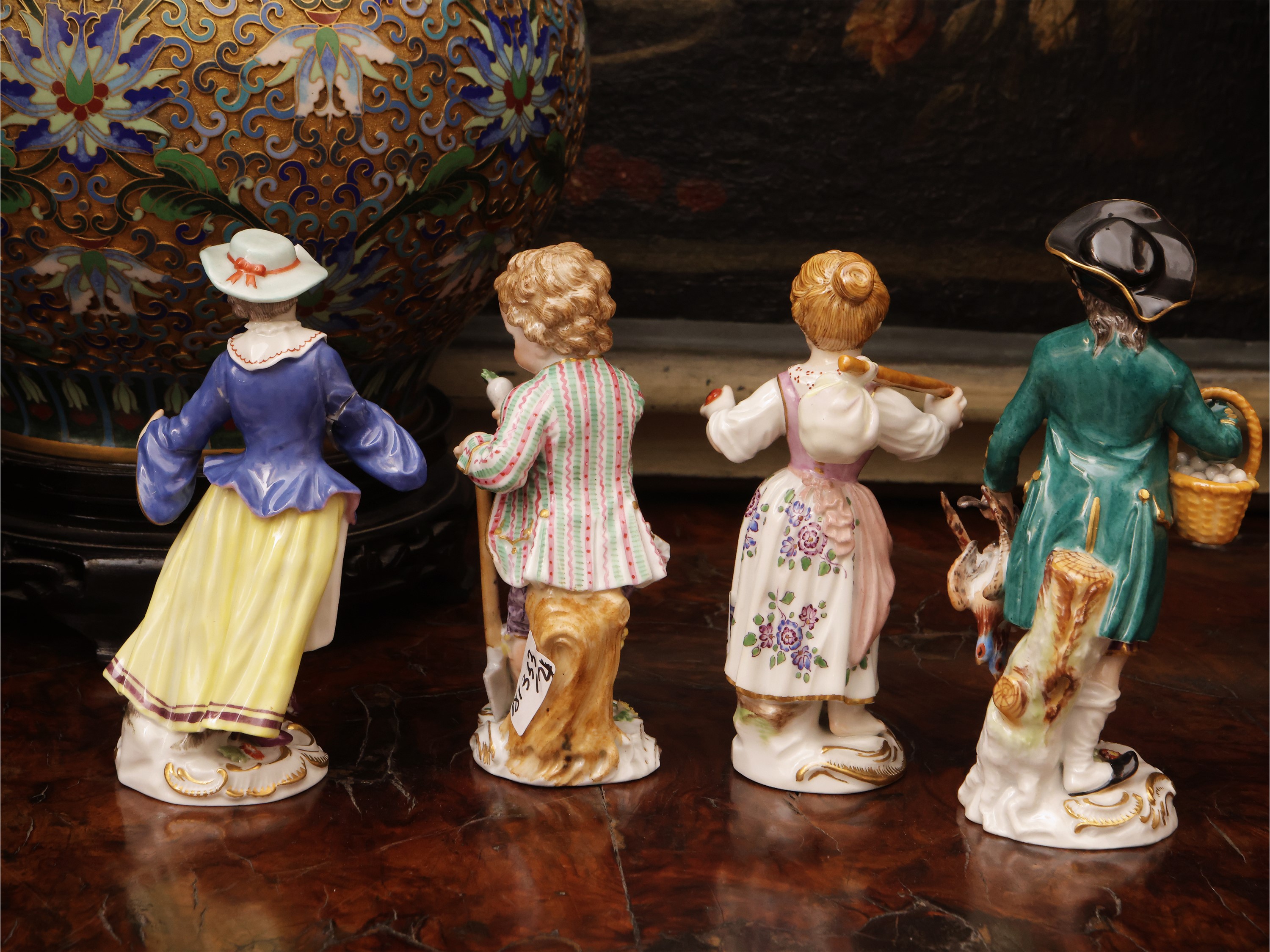 Porcellana di Meissen, Quattro figure: Coppia di contadini, Pollaiolo e figura femminile