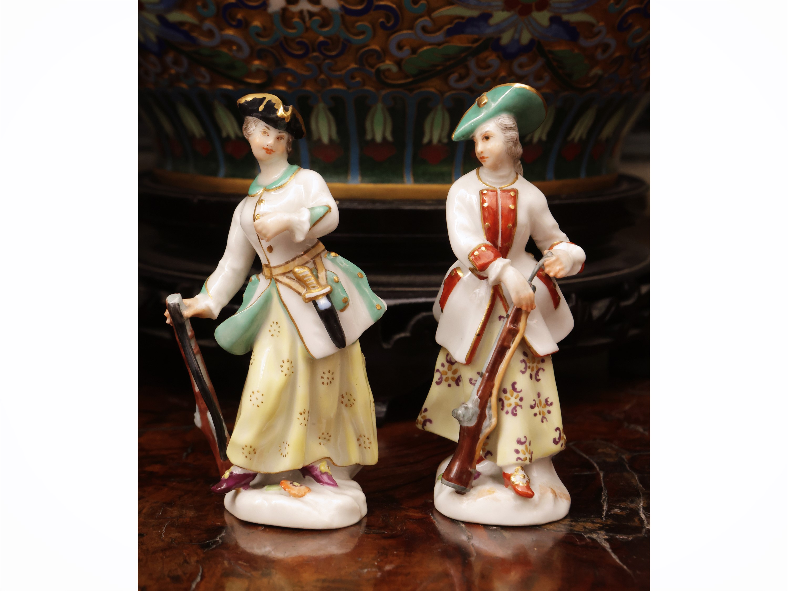 Quattro figure da collezione, porcellana di Meissen, XX secolo