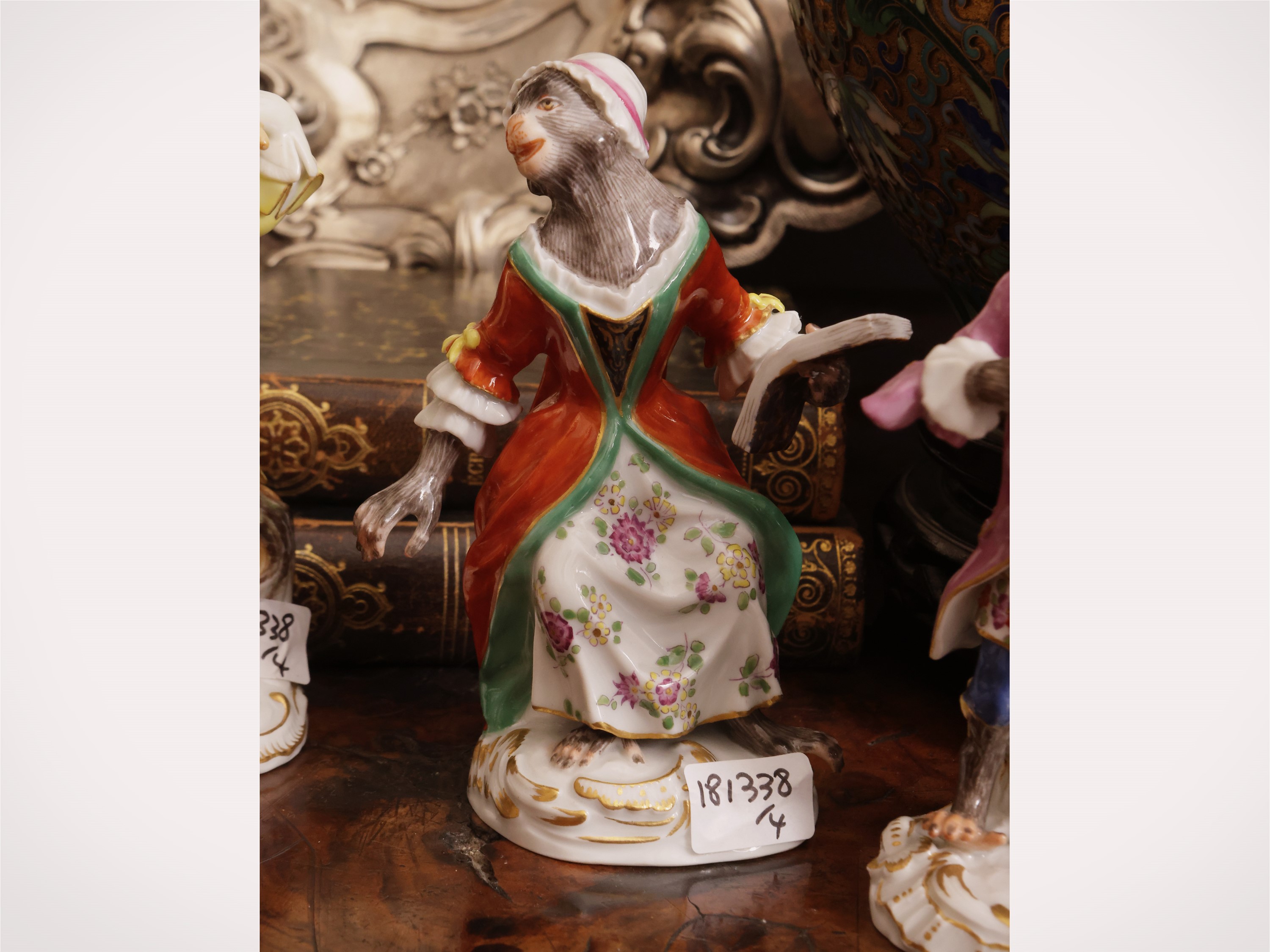 Meissen, Scimmie musicanti in porcellana, serie di quattro figure