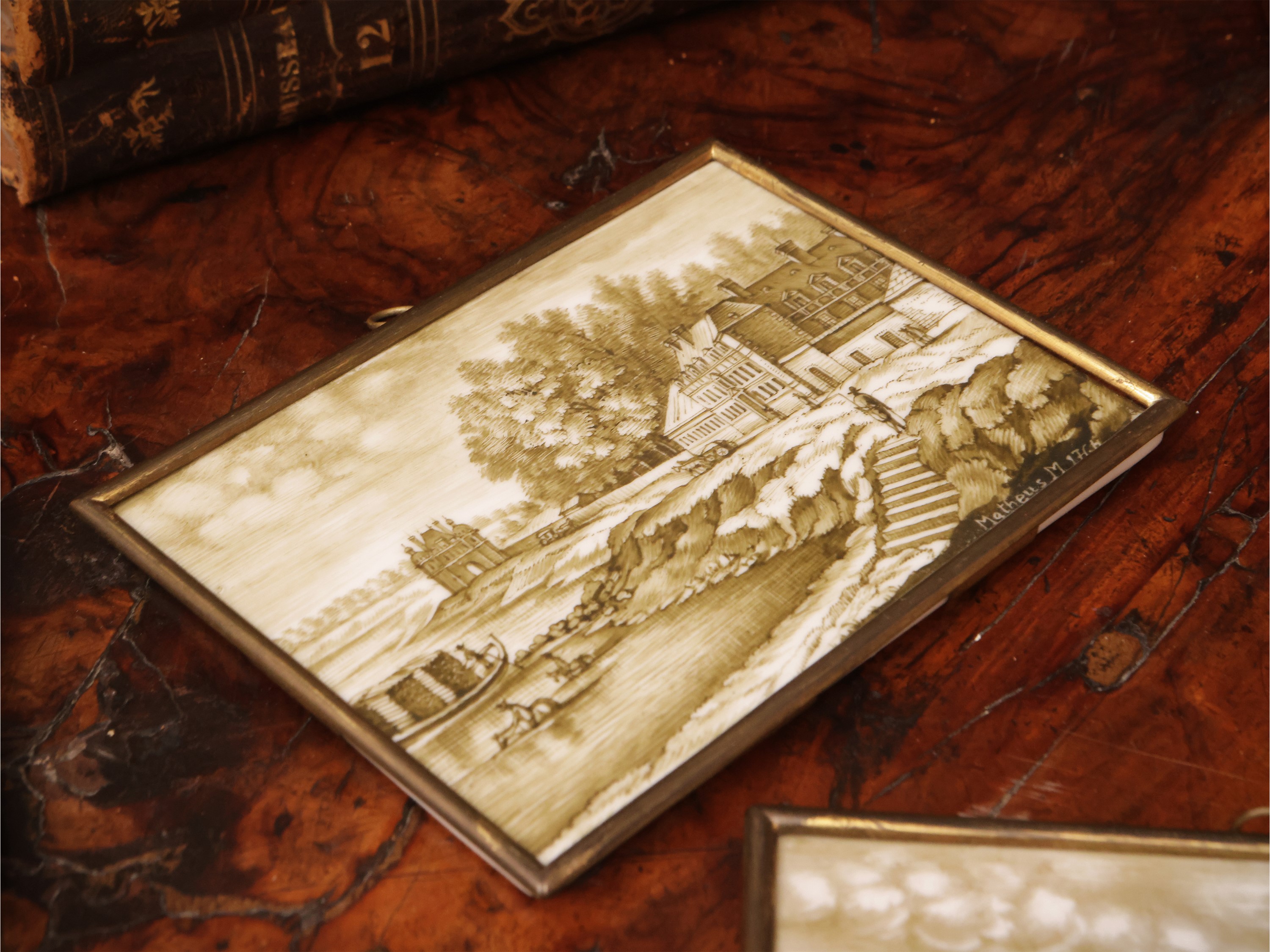 Sevres, Serie di quattro placchette in porcellana dipinte in monocromia